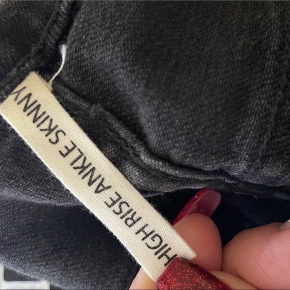 RAG & BONE High-Rise Black Distressed Nina Skinny Jeans Color Rock Wholes Sz 26 - Picture 8 of 11